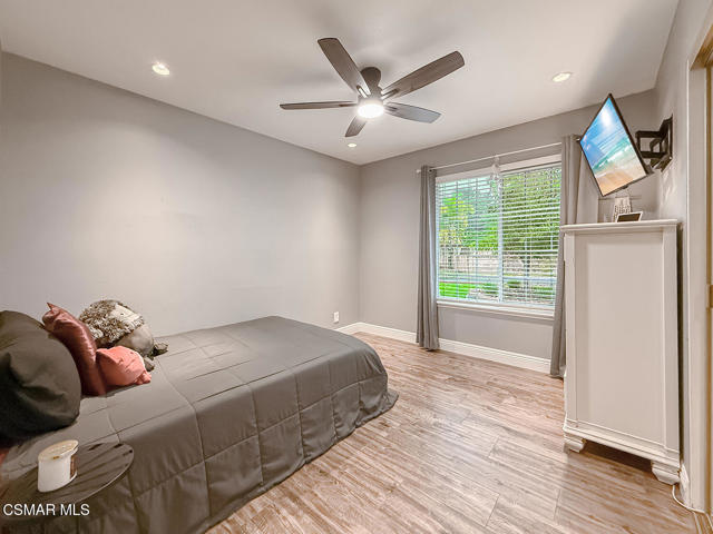 751 Muirfield Avenue, Simi Valley CA: https://media.crmls.org/mediaz/5698c581-ad2d-486a-a795-ec8372b84a9c.jpg