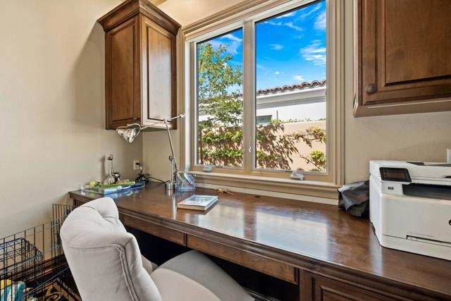75741 Via Stia, Indian Wells CA: https://media.crmls.org/mediaz/56996130-5896-4121-abd5-75bc77a7053c.jpg