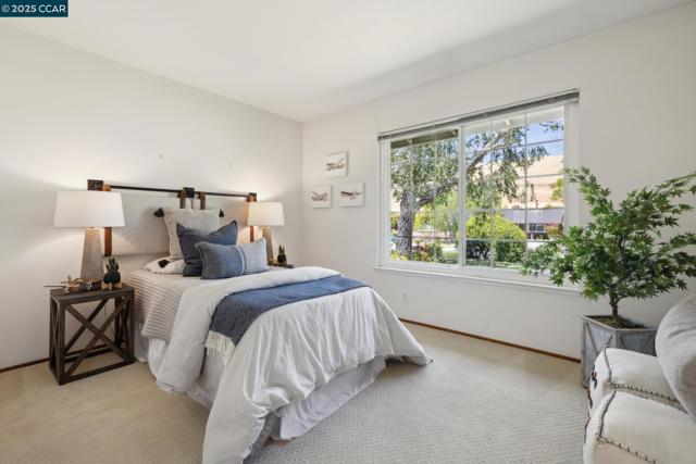3662 Perada Dr, Walnut Creek CA: https://media.crmls.org/mediaz/5699aae4-7b7b-489c-87b5-0ef80397b23e.jpg