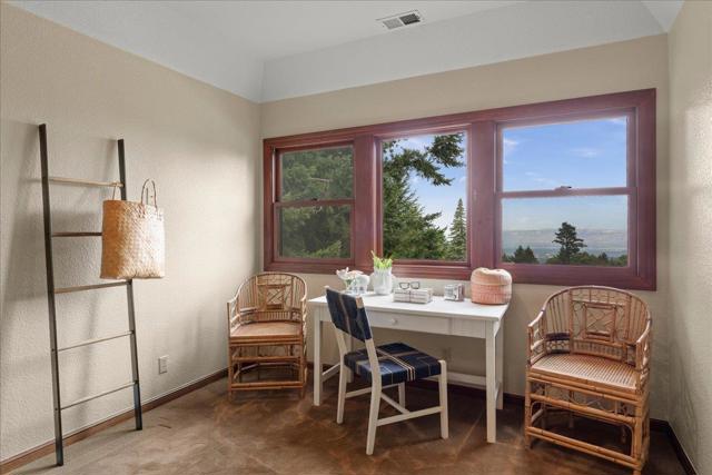 19960 Skyline Boulevard, Los Gatos CA: https://media.crmls.org/mediaz/569aa99a-e595-4a33-99d1-b6bfff6c5c86.jpg