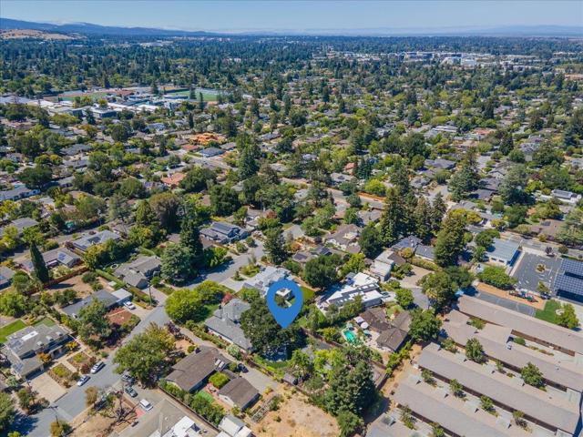 115 Doud Drive, Los Altos CA: https://media.crmls.org/mediaz/569aed75-1aab-44cd-86a8-c09736eed120.jpg