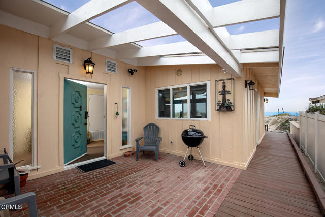 Detail Gallery Image 8 of 21 For 1235 Capri Way, Oxnard,  CA 93035 - 5 Beds | 2/1 Baths