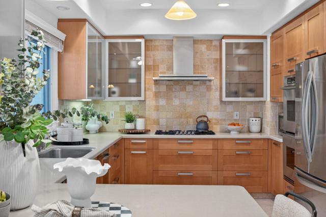3179 Stockton Place, Palo Alto CA: https://media.crmls.org/mediaz/569bbee6-3c37-434a-b86c-6a10c157bec2.jpg