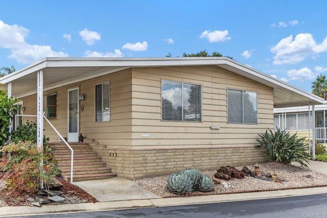 Detail Gallery Image 4 of 47 For 4967 Cindy Ave., Carlsbad,  CA 92008 - 2 Beds | 2 Baths