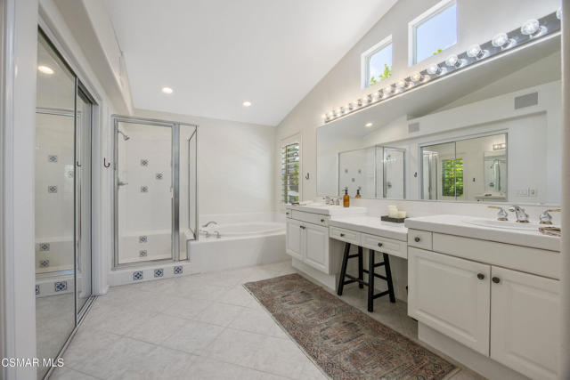 943 Paseo Barona, Camarillo CA: https://media.crmls.org/mediaz/569ca534-5283-4ca4-80de-5b5afefea879.jpg