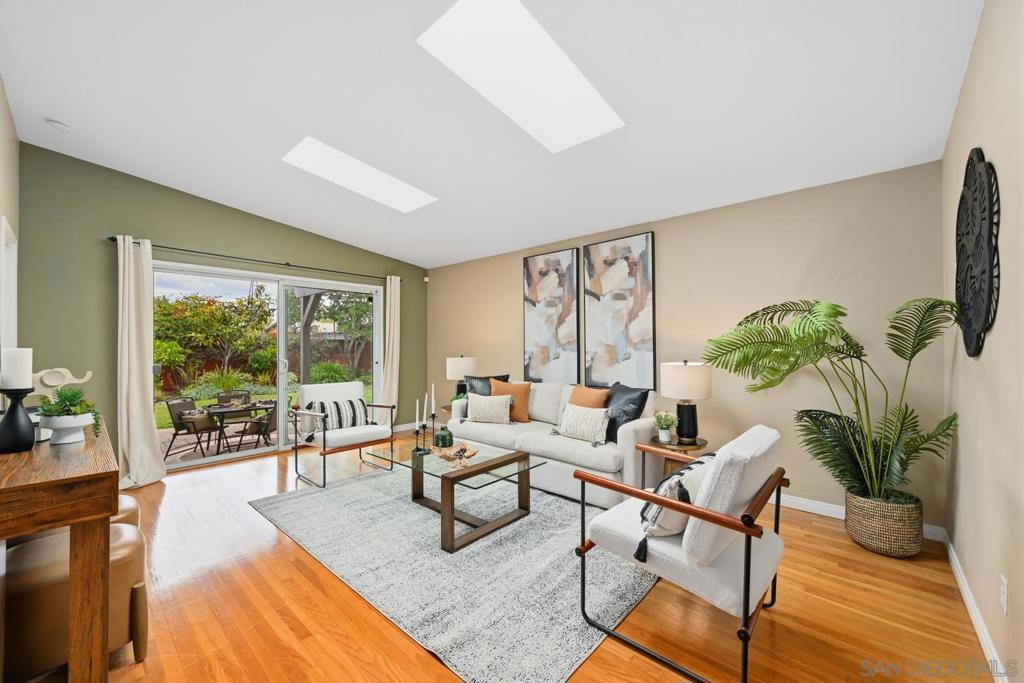 8860 Hoffing - photo 2
