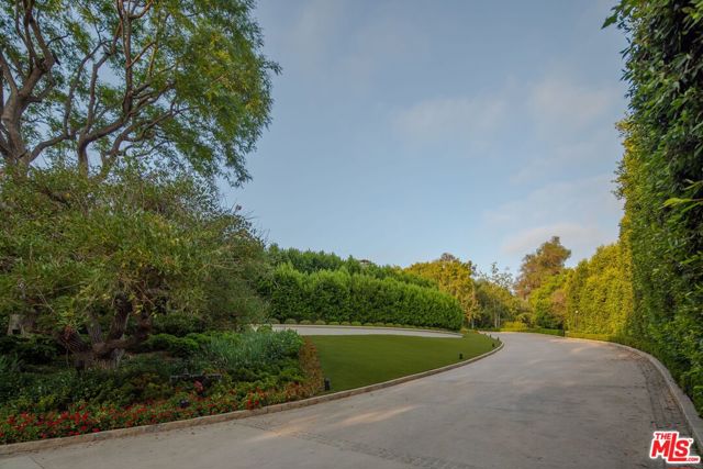 1210 Benedict Canyon Drive, Beverly Hills, California 90210, 11 Bedrooms Bedrooms, ,13 BathroomsBathrooms,Single Family Residence,For Sale,Benedict Canyon,24348129
