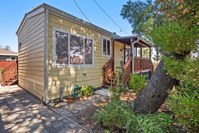 197 Nottingham Avenue, Redwood City CA: https://media.crmls.org/mediaz/569d3e6d-1bd0-4081-8755-d2f6b1cfc8a5.jpg