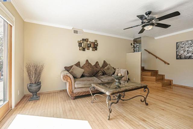Image 12 of 60 For 25660 Paul Ct