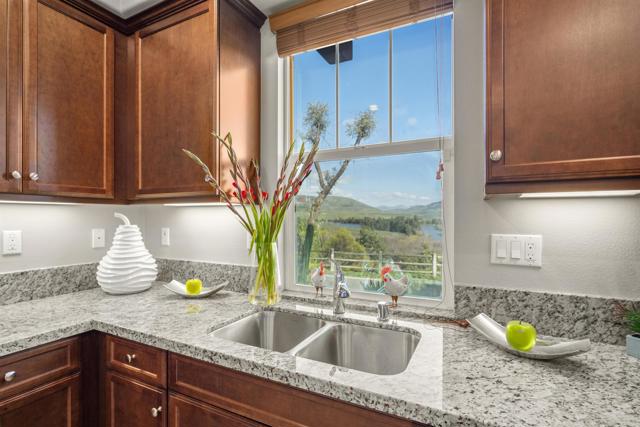 Detail Gallery Image 15 of 50 For 2890 Silver Medal Rd #5,  Chula Vista,  CA 91915 - 4 Beds | 2/1 Baths