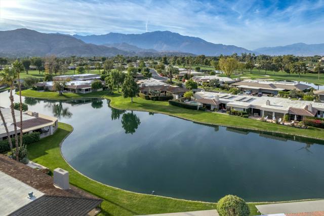 10 Colgate Drive, Rancho Mirage CA: https://media.crmls.org/mediaz/569fa183-372f-43a2-b873-140897fc2d46.jpg