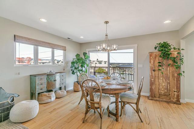 5080 Garnet Street, Capitola CA: https://media.crmls.org/mediaz/56a04746-5d3d-4c6c-a7ff-e2ba59e50b0a.jpg