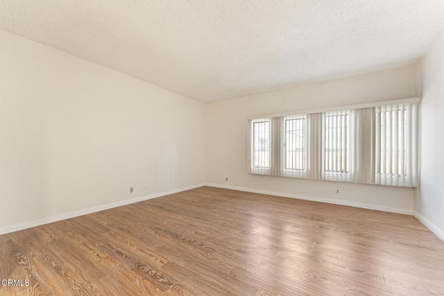 Detail Gallery Image 17 of 31 For 960 San Pasqual St #210,  Pasadena,  CA 91106 - 2 Beds | 3 Baths