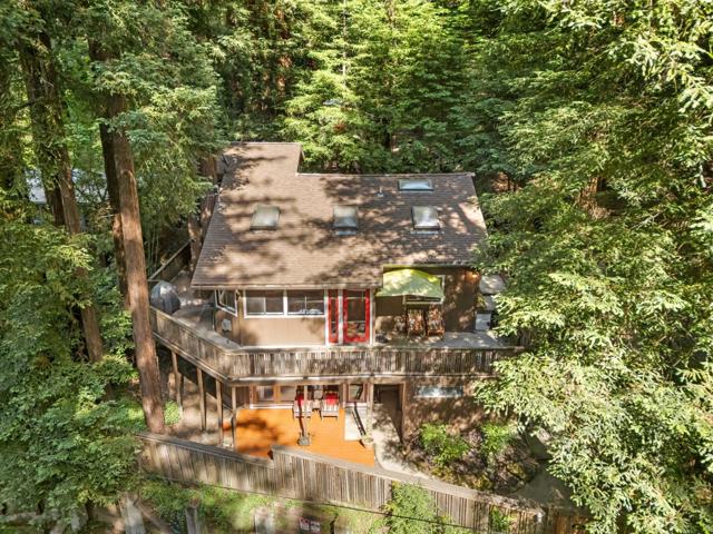 483 Echo Lane, Boulder Creek CA: https://media.crmls.org/mediaz/56a1876c-a864-4dd2-84a8-f32644012f23.jpg