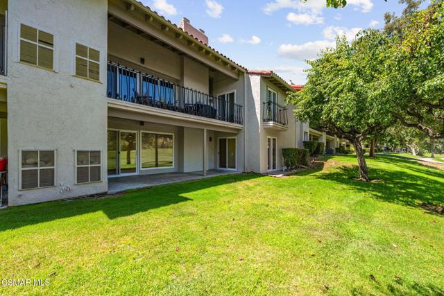 12016 Caminito Campana, San Diego CA: https://media.crmls.org/mediaz/56a1a622-b5f9-4151-9023-e7ba37c34664.jpg