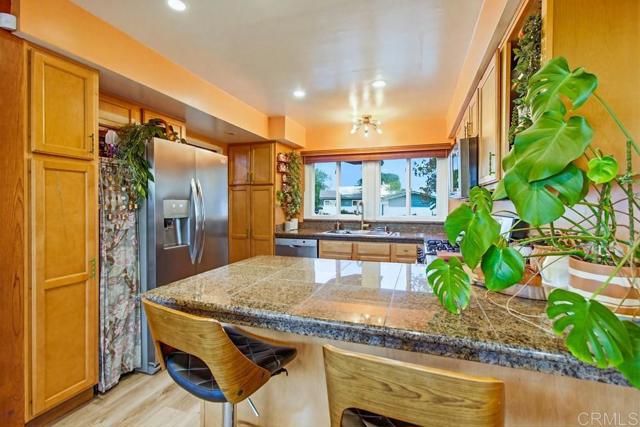 Detail Gallery Image 12 of 62 For 5484 Redding Rd, San Diego,  CA 92115 - 3 Beds | 2/1 Baths