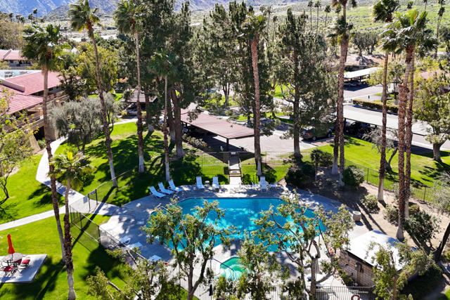 675 N Los Felices W Circle, Palm Springs CA: https://media.crmls.org/mediaz/56a1ff97-4333-45e1-989b-ce95e63ed199.jpg