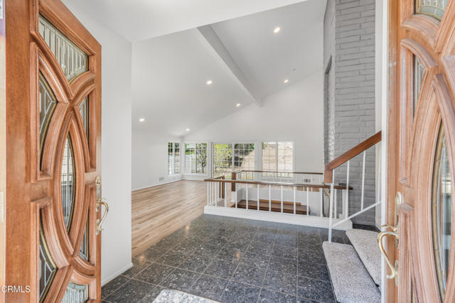 Detail Gallery Image 5 of 50 For 327 Bethany St, Thousand Oaks,  CA 91360 - 4 Beds | 2/1 Baths