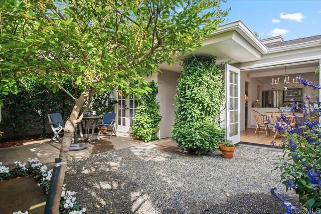 Detail Gallery Image 1 of 44 For 131 Cancha De Golf, Rancho Santa Fe,  CA 92091 - 2 Beds | 2 Baths