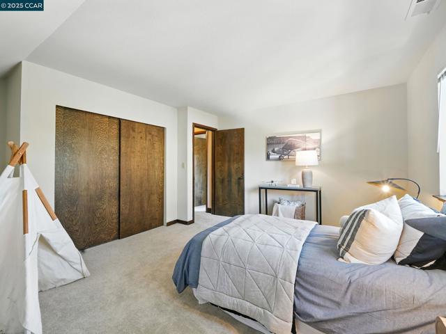 66 Ambleside Court, Danville CA: https://media.crmls.org/mediaz/56a33926-b507-4bbd-bc7e-b2841a0e05ed.jpg