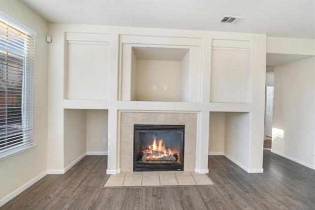 16341 Adobe Way, Lathrop CA: https://media.crmls.org/mediaz/56a3fa59-8afa-41ed-a0ff-d019d97d393f.jpg