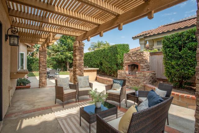 2009 Applewood Ln, Vista CA: https://media.crmls.org/mediaz/56a4275c-3a8c-4118-94de-4e71d85a432b.jpg