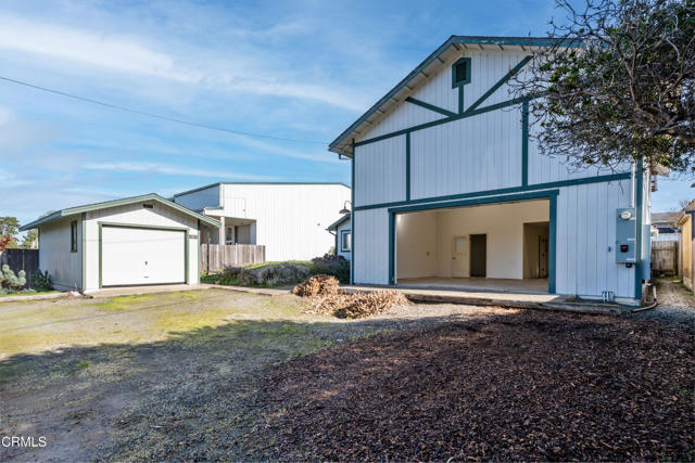 Detail Gallery Image 2 of 25 For 18651 Old Coast Hwy, Fort Bragg,  CA 95437 - 1 Beds | 1/1 Baths