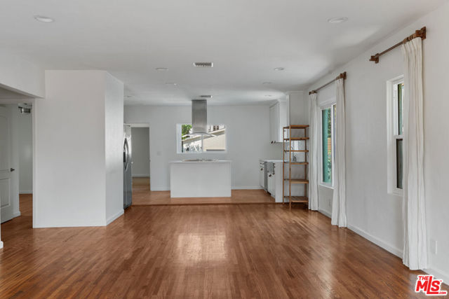 4031 Edenhurst Avenue, Los Angeles CA: https://media.crmls.org/mediaz/56a5964c-47fa-4531-9b89-8ed26ceb9857.jpg