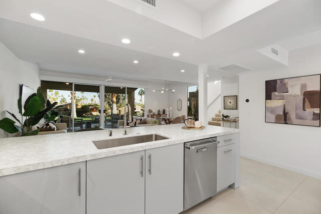 73450 Dalea Lane, Palm Desert CA: https://media.crmls.org/mediaz/56a69560-009b-422d-8e9b-6279408302a2.jpg