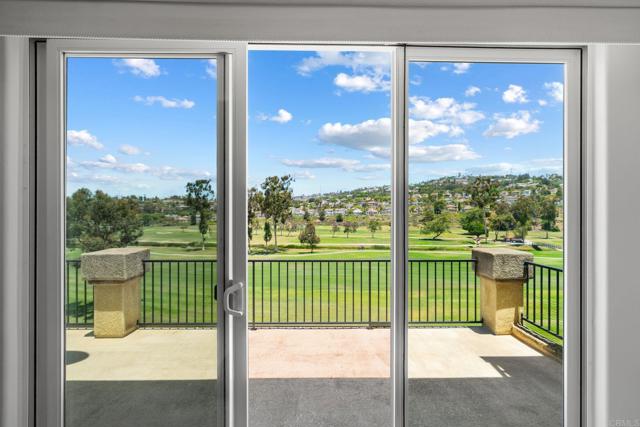 2534 Navarra Drive, Carlsbad CA: https://media.crmls.org/mediaz/56a6d55e-76b7-484d-a082-555144bbceb1.jpg