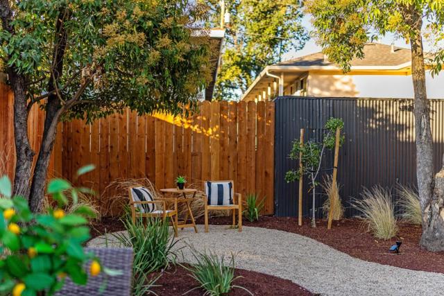 416 S 6th Street, San Jose CA: https://media.crmls.org/mediaz/56a70b54-68f4-4da6-a2c8-a71330884bcf.jpg