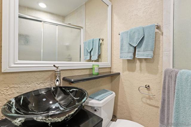 10421 Les Arbres Pl, San Diego CA: https://media.crmls.org/mediaz/56a741e1-d7f9-44cf-9fa8-27eff5868acf.jpg