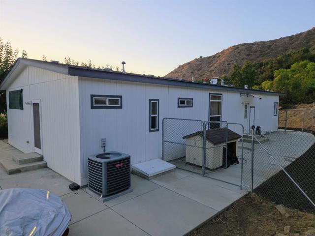Detail Gallery Image 10 of 38 For 15325 Adams Dr, Pauma Valley,  CA 92061 - 3 Beds | 2/1 Baths