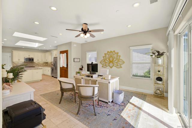 1033 1035 Summit Trl, Escondido CA: https://media.crmls.org/mediaz/56a76a70-ecf9-4719-b161-eeaecf796be2.jpg