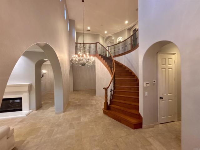 Detail Gallery Image 7 of 58 For 11596 Parkhurst Square, San Diego,  CA 92130 - 6 Beds | 6/1 Baths