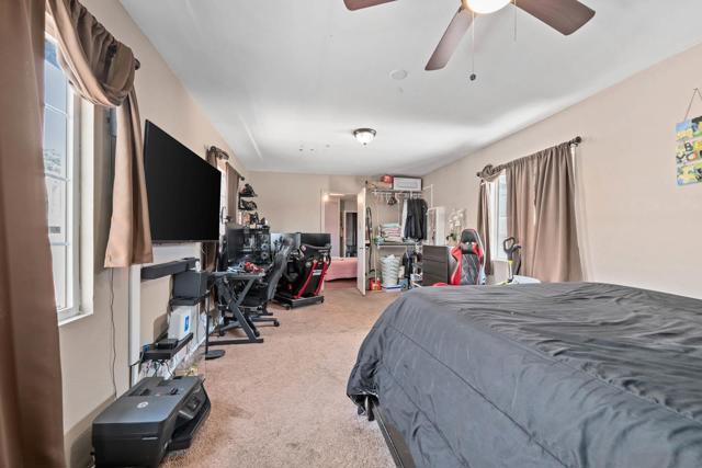 124 E View St, Fallbrook CA: https://media.crmls.org/mediaz/56a865aa-b4c6-4247-ac80-d52ac15589cc.jpg