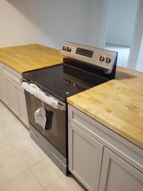 6780 Friars, San Diego CA: https://media.crmls.org/mediaz/56a8b2e6-673c-4852-b6ac-8ae62d2122a7.jpg