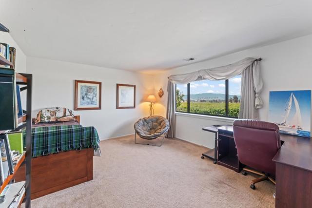 3465 Susie Lane, Gilroy CA: https://media.crmls.org/mediaz/56a9d8dc-d30b-4c99-b06c-672c2e9b4ec1.jpg