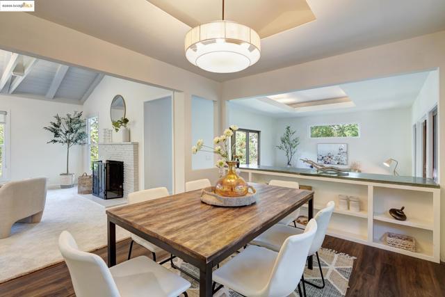 3 Mountain View Pl, Lafayette CA: https://media.crmls.org/mediaz/56aa95fa-fa5c-437b-a302-17c42c24f2ef.jpg