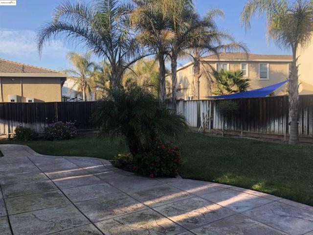 5666 Arcadia Cir, Discovery Bay CA: https://media.crmls.org/mediaz/56ab1e68-8275-4d56-9805-89258470e167.jpg
