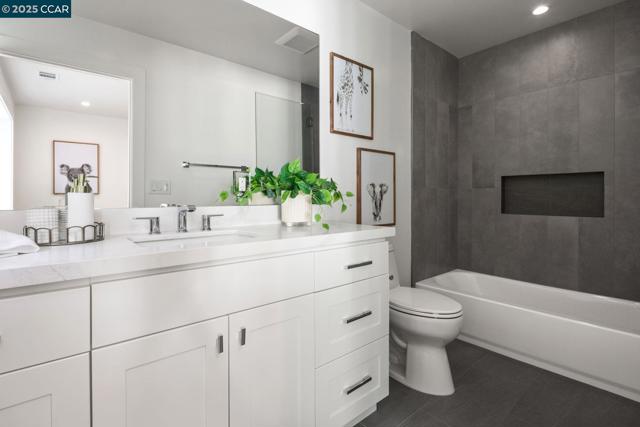 706 St Marys Road, Lafayette CA: https://media.crmls.org/mediaz/56ab4276-d4a3-491c-85d8-d8e0503c0dde.jpg