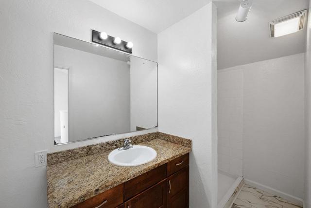 639 Douglas Avenue, Redwood City CA: https://media.crmls.org/mediaz/56ab894f-a91b-4d1f-b438-32fe9155bbc3.jpg