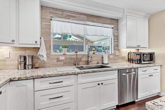 1817 Sunny Slope Terrace, Escondido CA: https://media.crmls.org/mediaz/56ab9ec0-9929-4599-a327-e7edd4b24e80.jpg