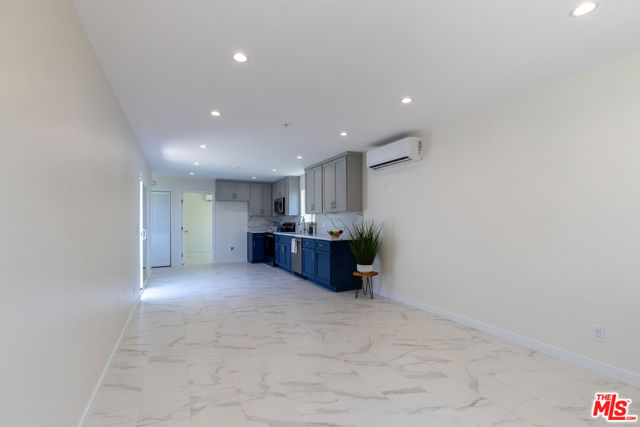 5123 W 130th Street, Hawthorne CA: https://media.crmls.org/mediaz/56abb21f-64e3-4271-aac1-6ecb6b85f1a4.jpg