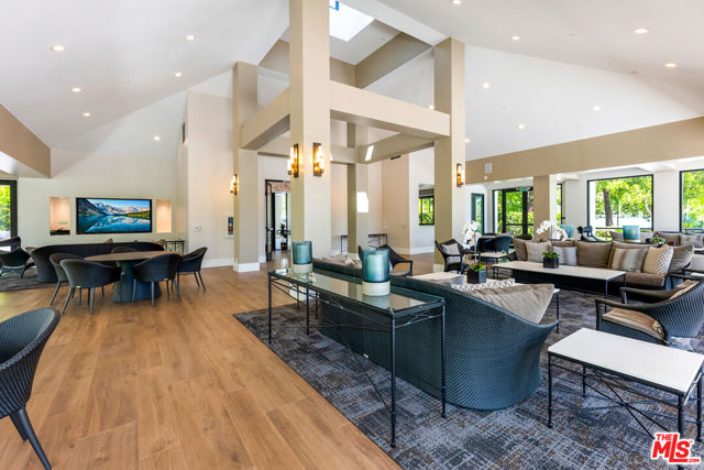 Drew Fenton | 11729 Wetherby Lane Los Angeles CA | MLS: 6991140