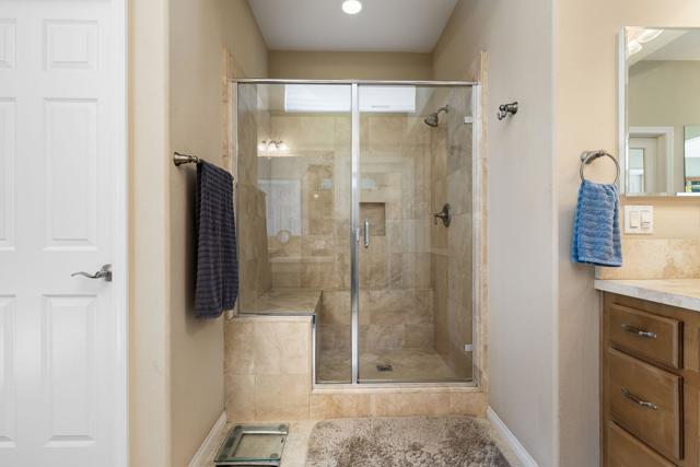81945 Golden Star Way, La Quinta CA: https://media.crmls.org/mediaz/56ac0a33-9e33-4df9-9efb-91097ee68446.jpg