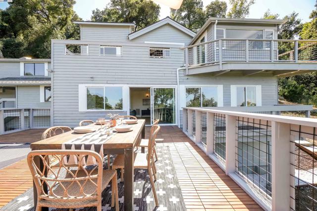 102 Castlewood Dr, Pleasanton CA: https://media.crmls.org/mediaz/56ac0cbc-5002-4a9b-90c9-52896324d972.jpg