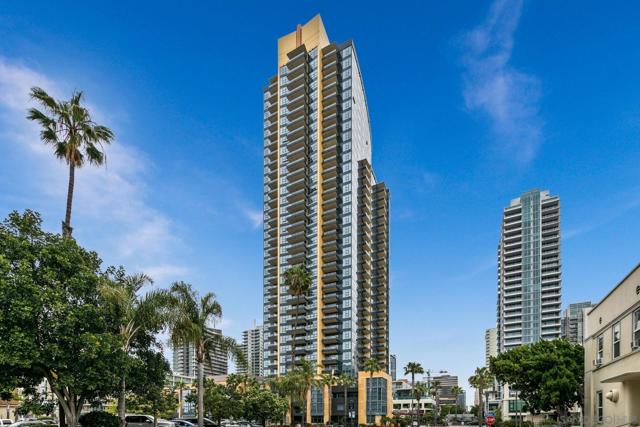 1325 Pacific Hwy, San Diego CA: https://media.crmls.org/mediaz/56acc8ae-f9dd-4ca5-87af-4c19eab37e49.jpg