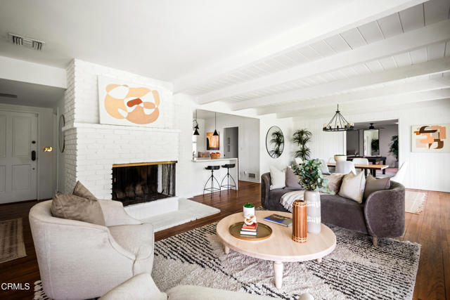 Detail Gallery Image 6 of 45 For 1640 N Altadena Dr, Pasadena,  CA 91107 - 3 Beds | 2 Baths