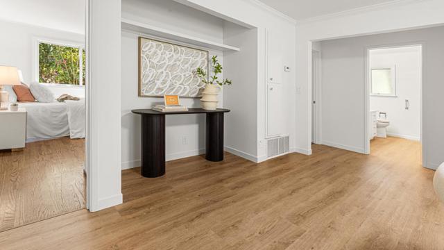 760 La Mesa Drive, Portola Valley CA: https://media.crmls.org/mediaz/56ad7ccd-d5ee-4fb4-868f-9d8c6d7a3833.jpg
